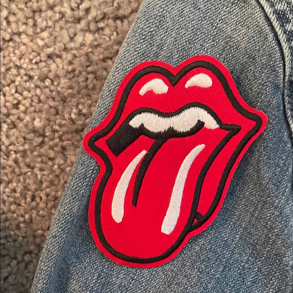 Merona Denim Jacket L w 8Iron ons separate now or can be ironed before shipping! - Picture 5 of 12